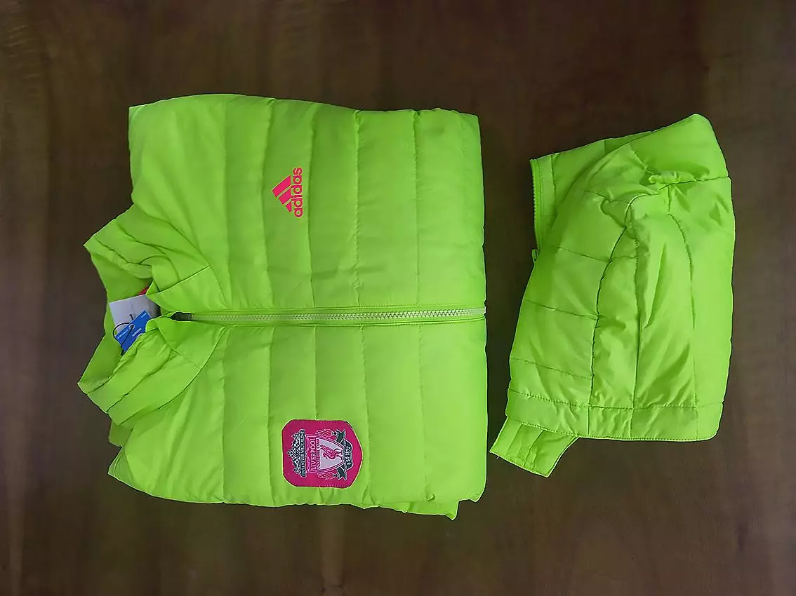 Куртка стёганая Adidas футбольного клуба Liverpool. 5