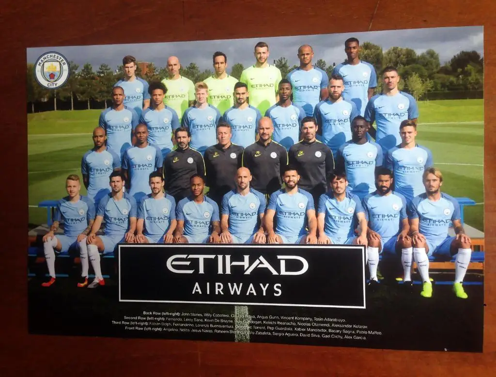 Карточка-фотография Манчестер Сити сезона 2016-17. Первый год Гвардиолы.