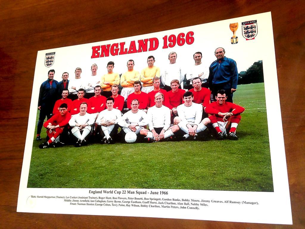 Карточка-фотография сборной Англии 1966 года.