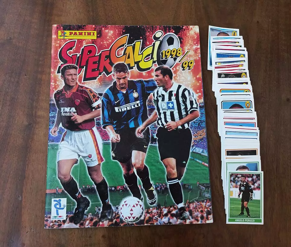 SuperCalcio 98/99. Альбом с наклейками в отличном состоянии.