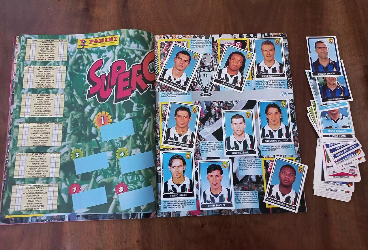 SuperCalcio 98/99. Альбом с наклейками в отличном состоянии. 3