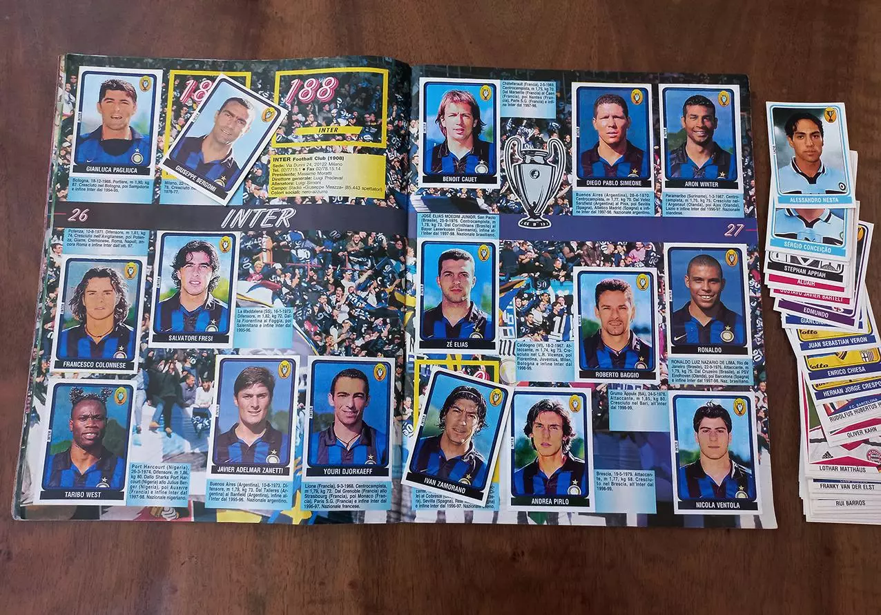 SuperCalcio 98/99. Альбом с наклейками в отличном состоянии. 4