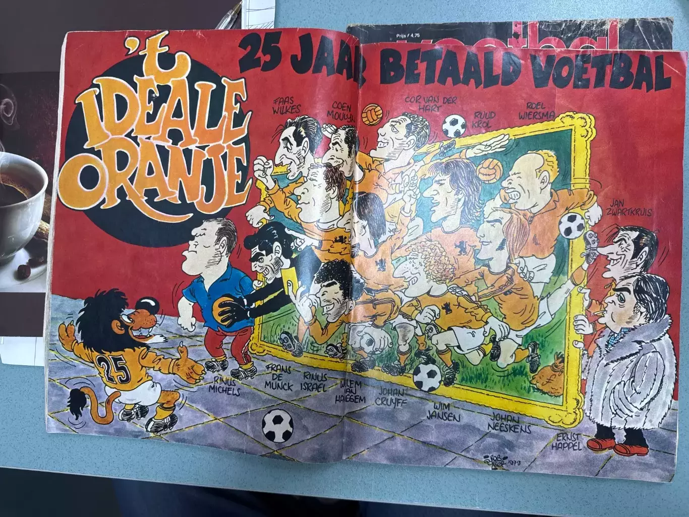 Voetbal 25 лет футбола спецномер ! 1