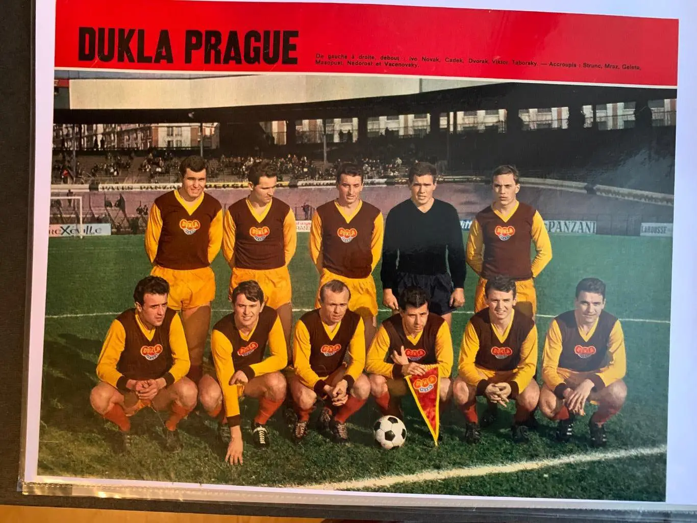 Дукла Прага football magazine