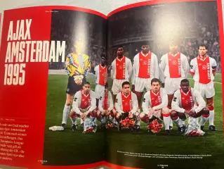 Немецкий альбом. Самые большие клубы мира. 30. Командных фотографий формата A3