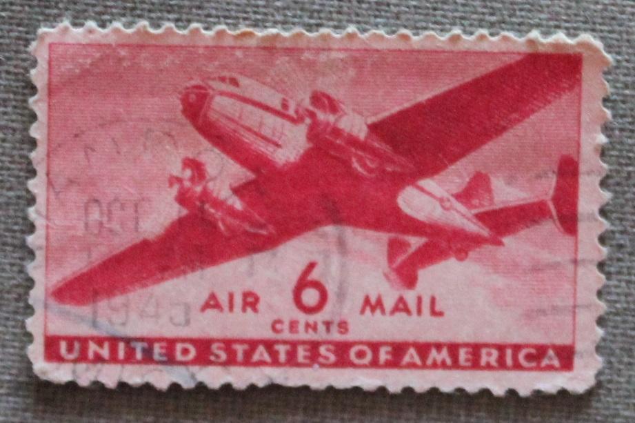 Двухмоторный транспортный самолет. Почта США 1941