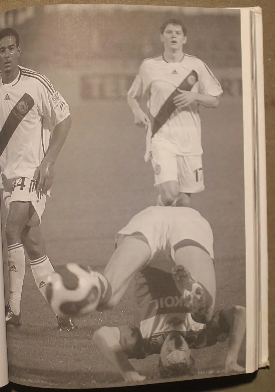 Василий Уткин Суета вокруг футбола 3