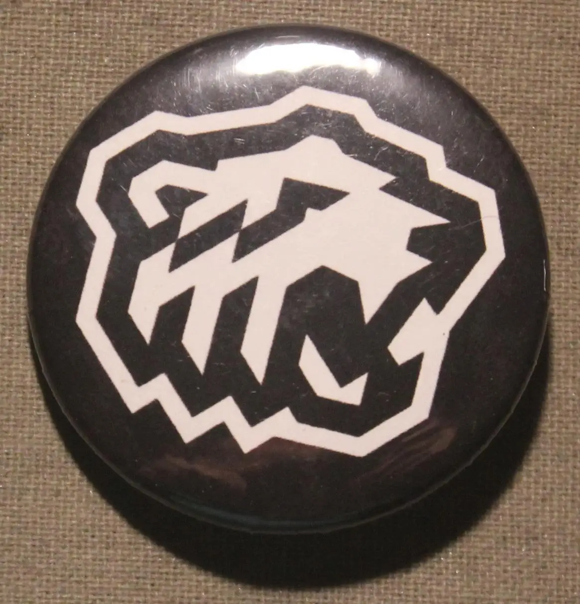 Значок ХК Трактор Челябинск, эмблема