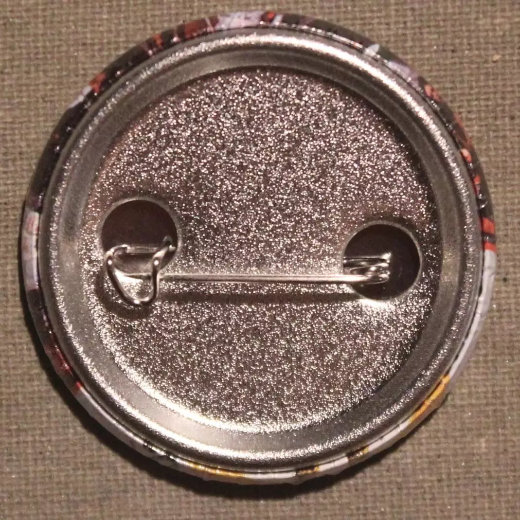 Значок Александр Овечкин - капитан Вашингтон Кэпиталз в белой форме без шлема 1