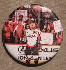 Значок Александр Овечкин - капитан Вашингтон Кэпиталз в белой форме без шлема