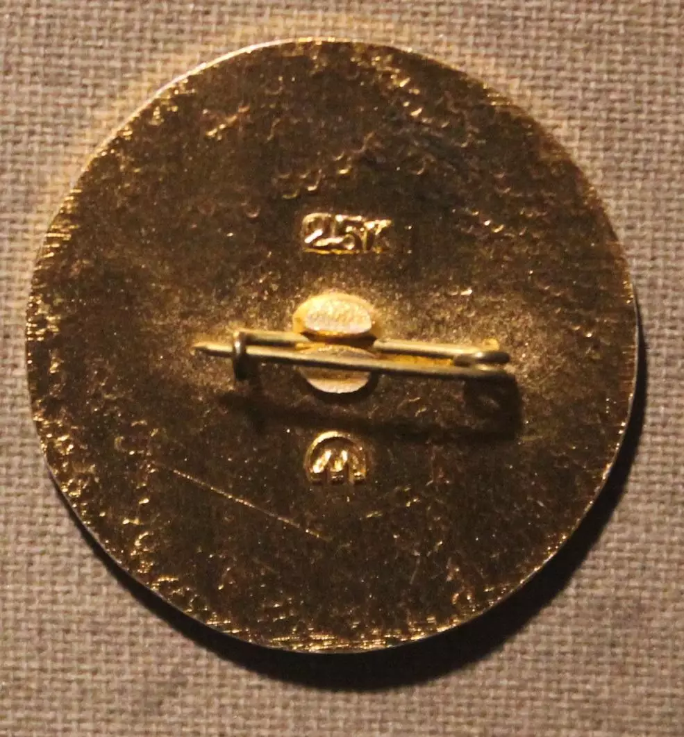 Значок. XII Всемирный Фестиваль молодежи и студентов. Москва 1