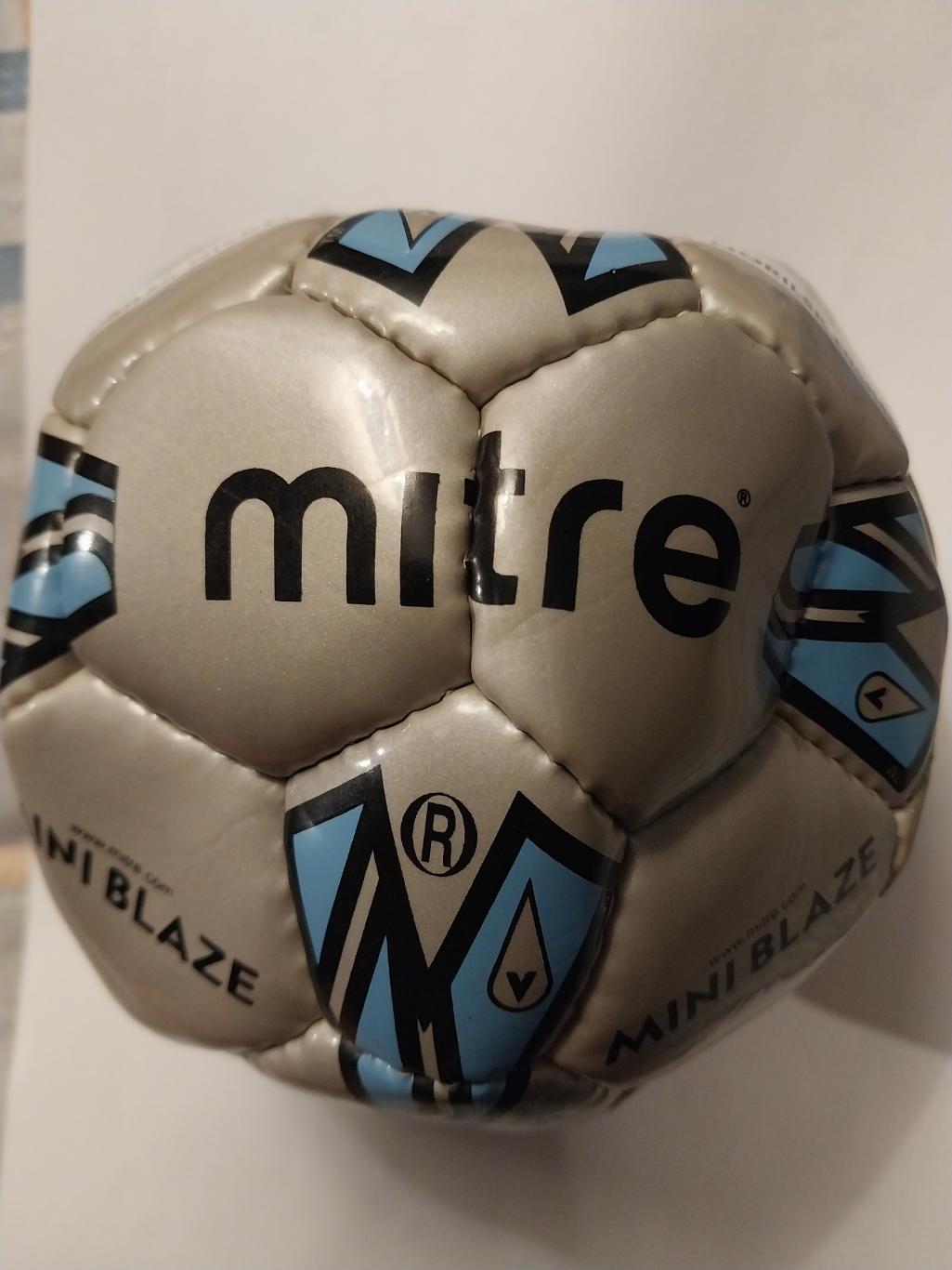 Мяч сувенирный mitre МФК Норильский никель mini blaze 1