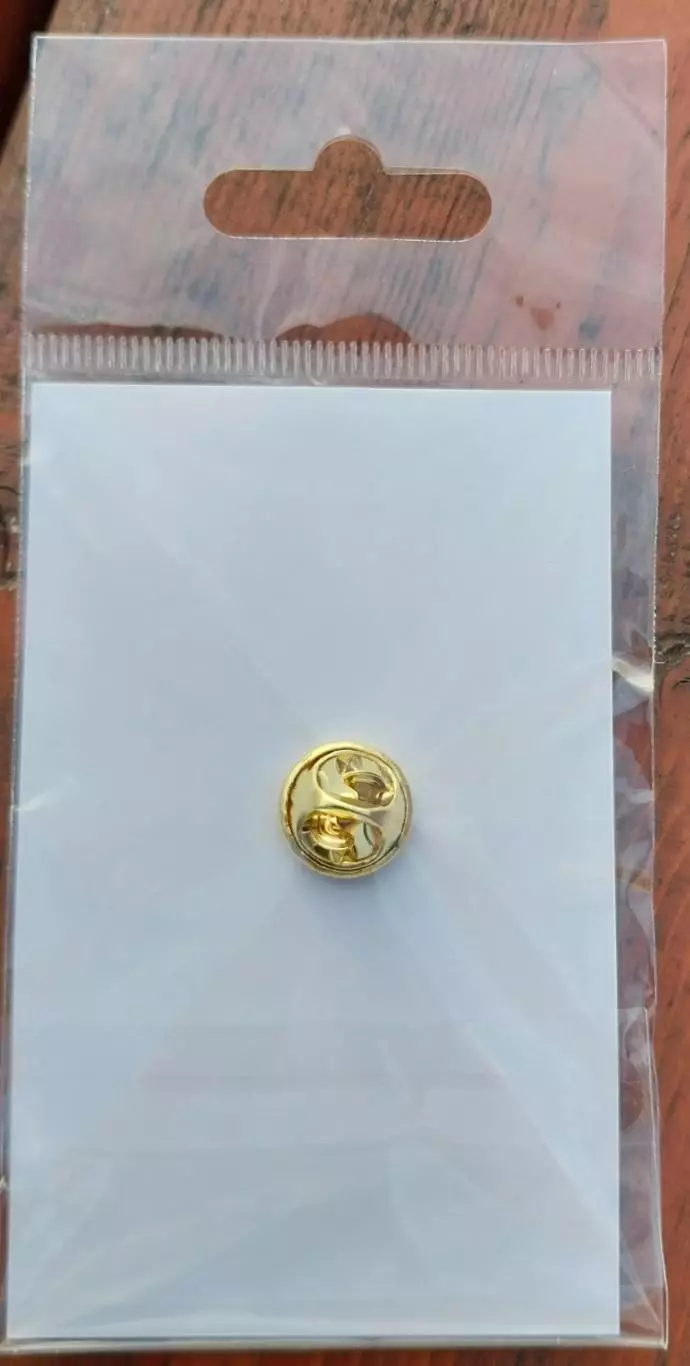 Значок ФК Балтика (Калининград). Логотип золотой 1