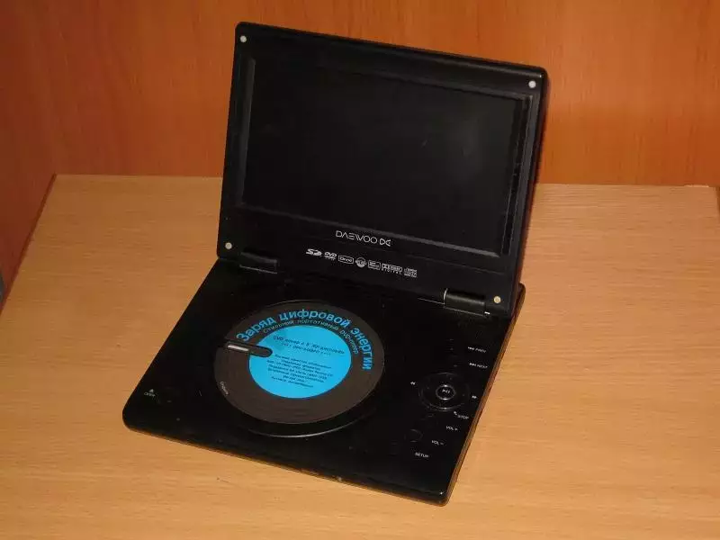 Портативный DVD проигрыватель DAEWOO в ремонт 6
