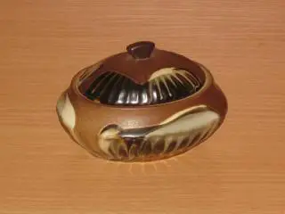 Шкатулка керамика?