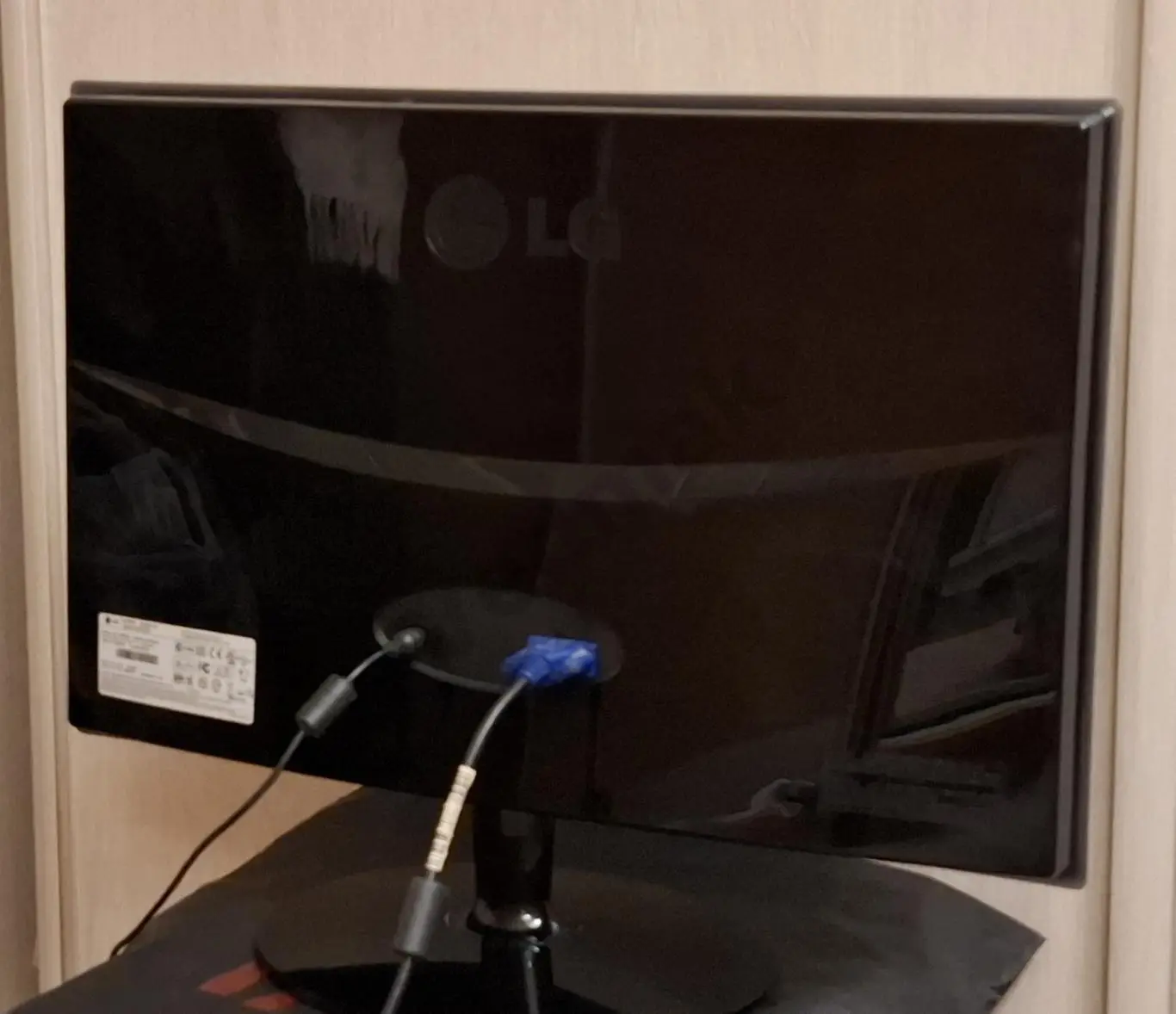 Монитор LG Flatron e2240s в ремонт 3