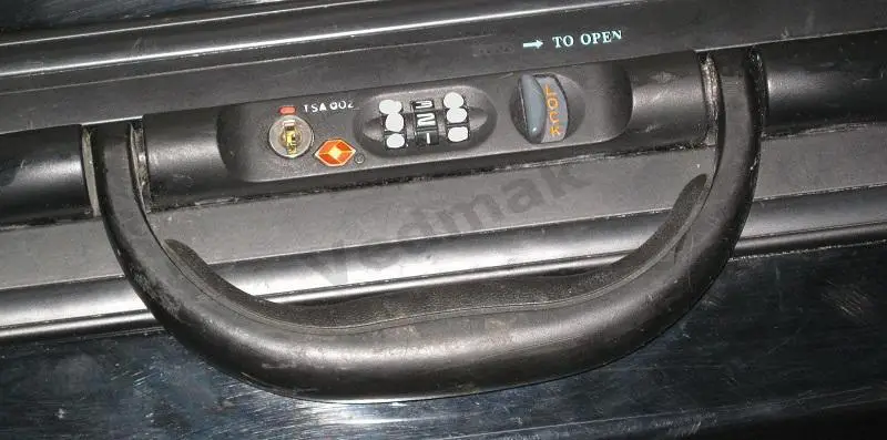 Чемодан на колёсиках MENDOZA б/у 2