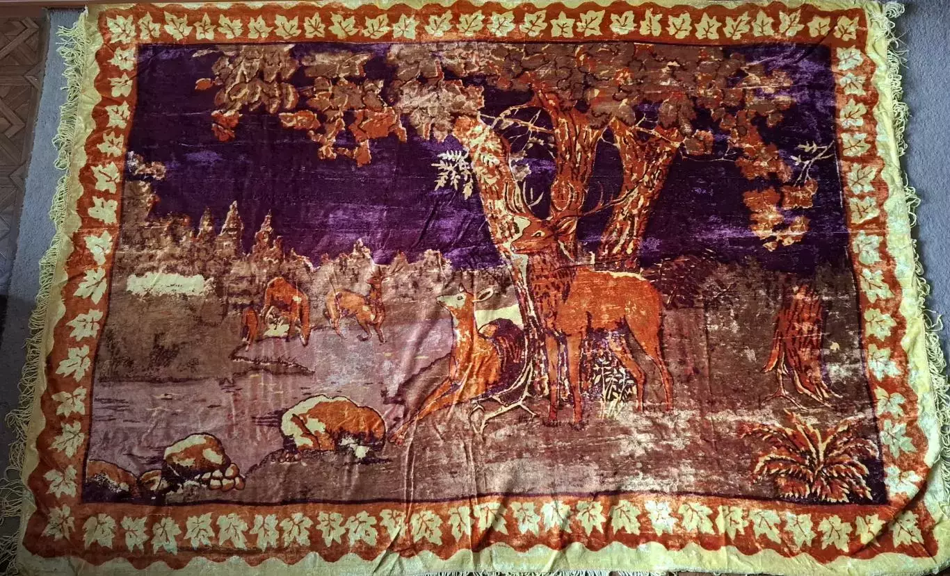 Ковер ОЛЕНИ СССР плюшевый бахрома настенный
