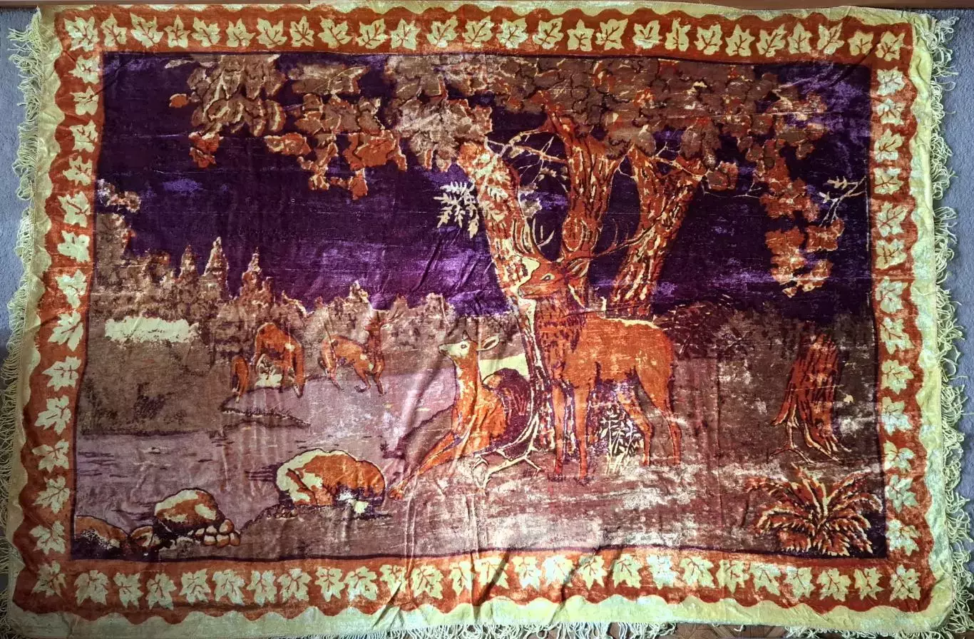 Ковер ОЛЕНИ СССР плюшевый бахрома настенный 1