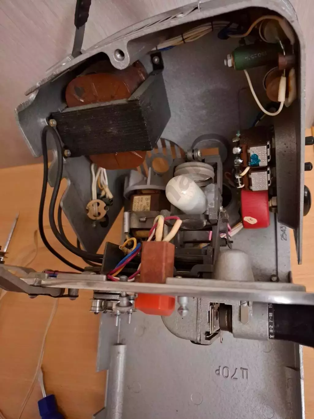 Кинопроектор ЛУЧ 2 СССР ретро винтаж 4