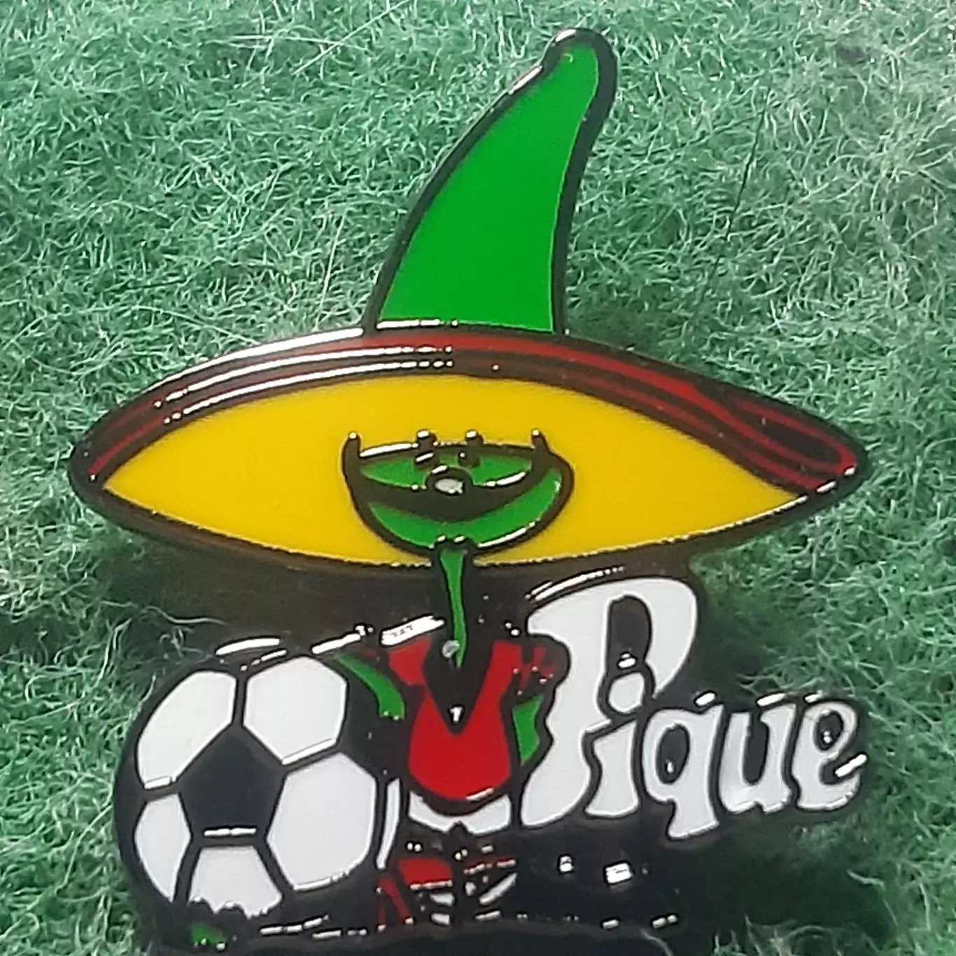 Футбол.Чемпіонат світу ФІФА.МЕКСИКА 1986.талісман маскот.ЕМАЛЬ.