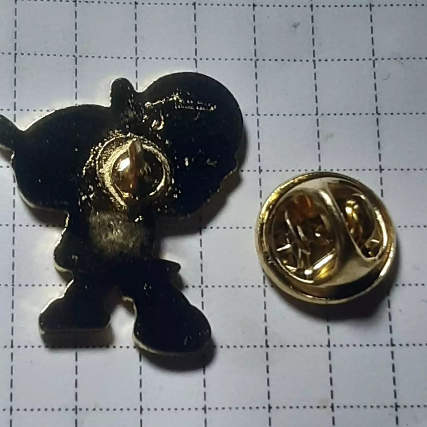 Футбол.Чемпіонат світу ФІФА.БРАЗИЛІЯ 2014.талісман маскот.ЕМАЛЬ. 1