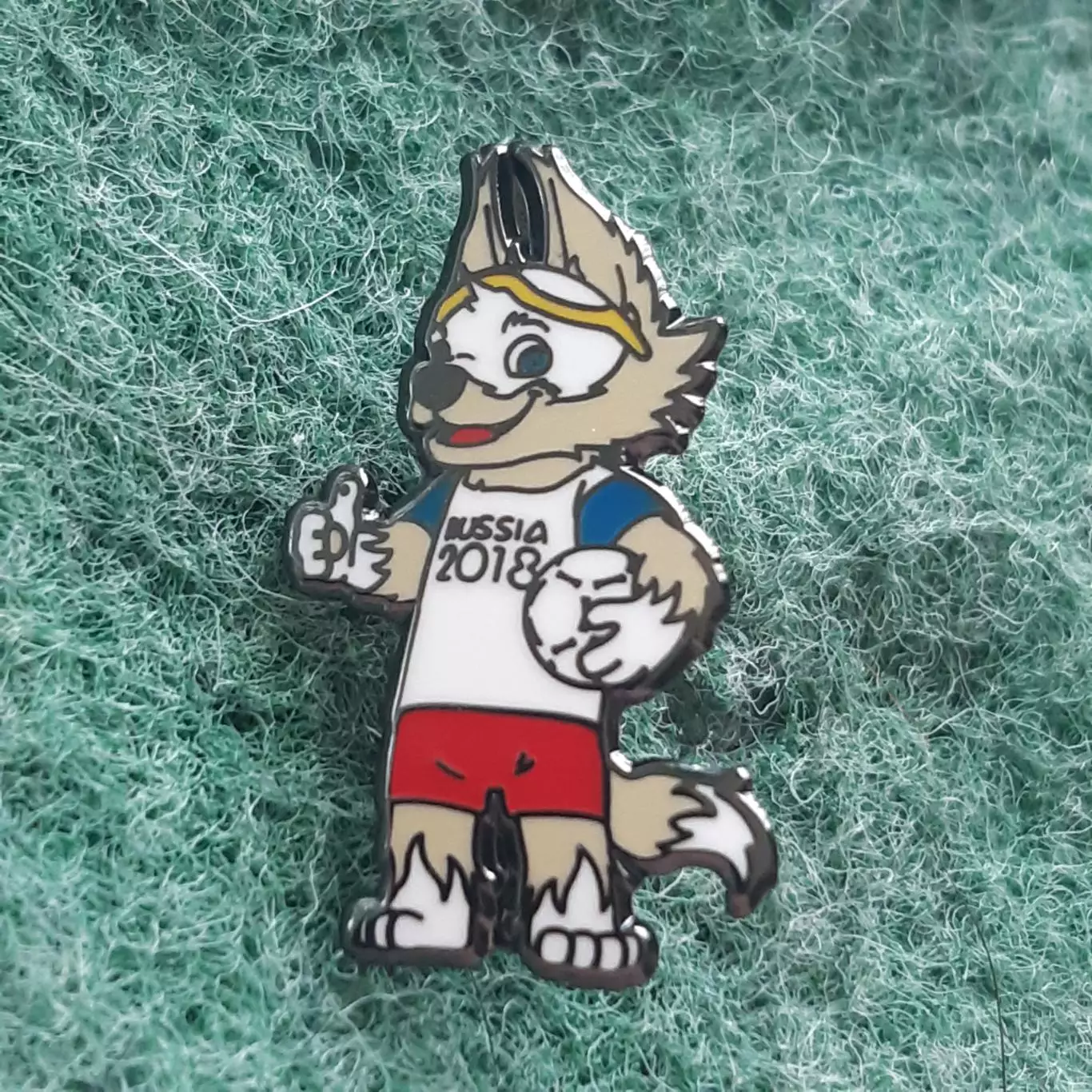Футбол.Чемпіонат світу ФІФА.2018.талісман маскот .ЕМАЛЬ.