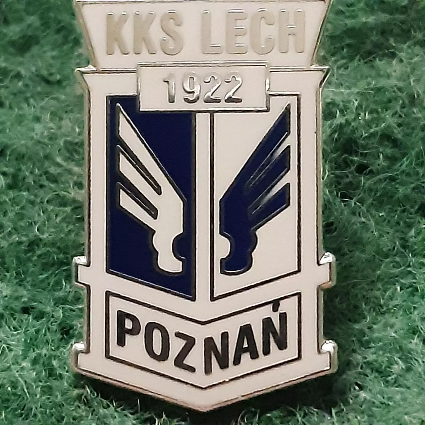 Футбол. клуб ФК.ЛЕХ ПОЛЬША.ЕМАЛЬ.