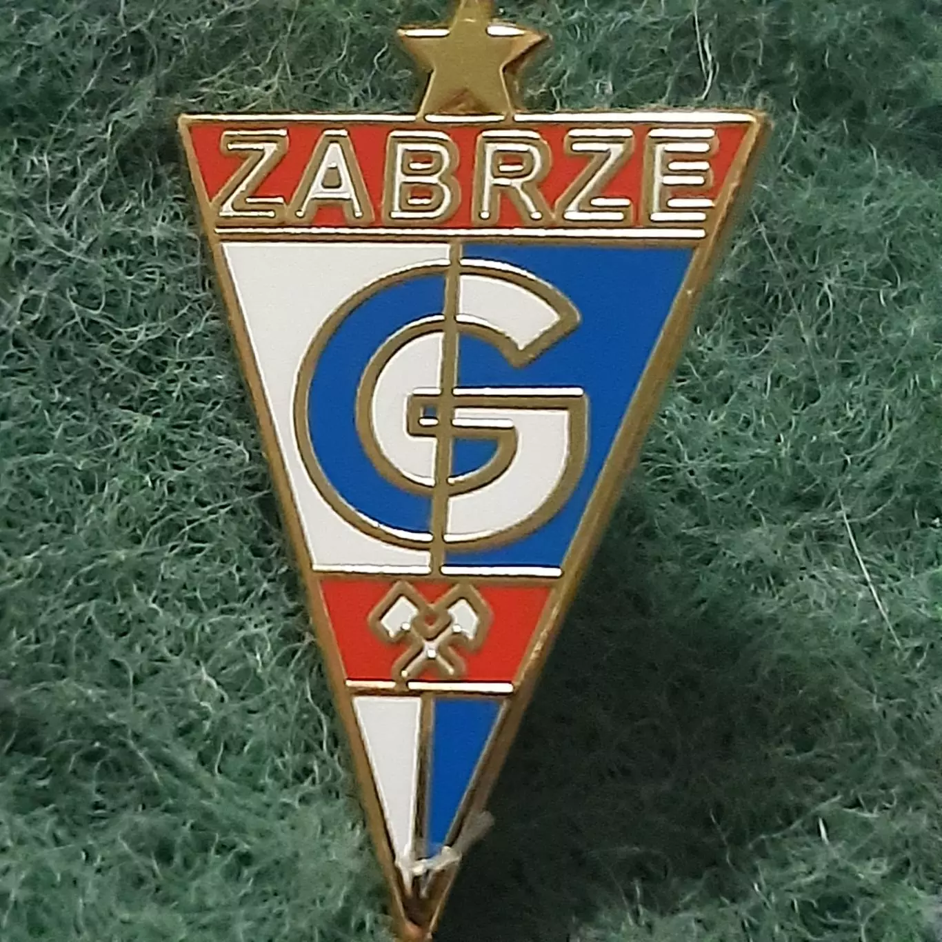 Футбол. клуб ФК.ГУРНІК ПОЛЬША.ЕМАЛЬ.