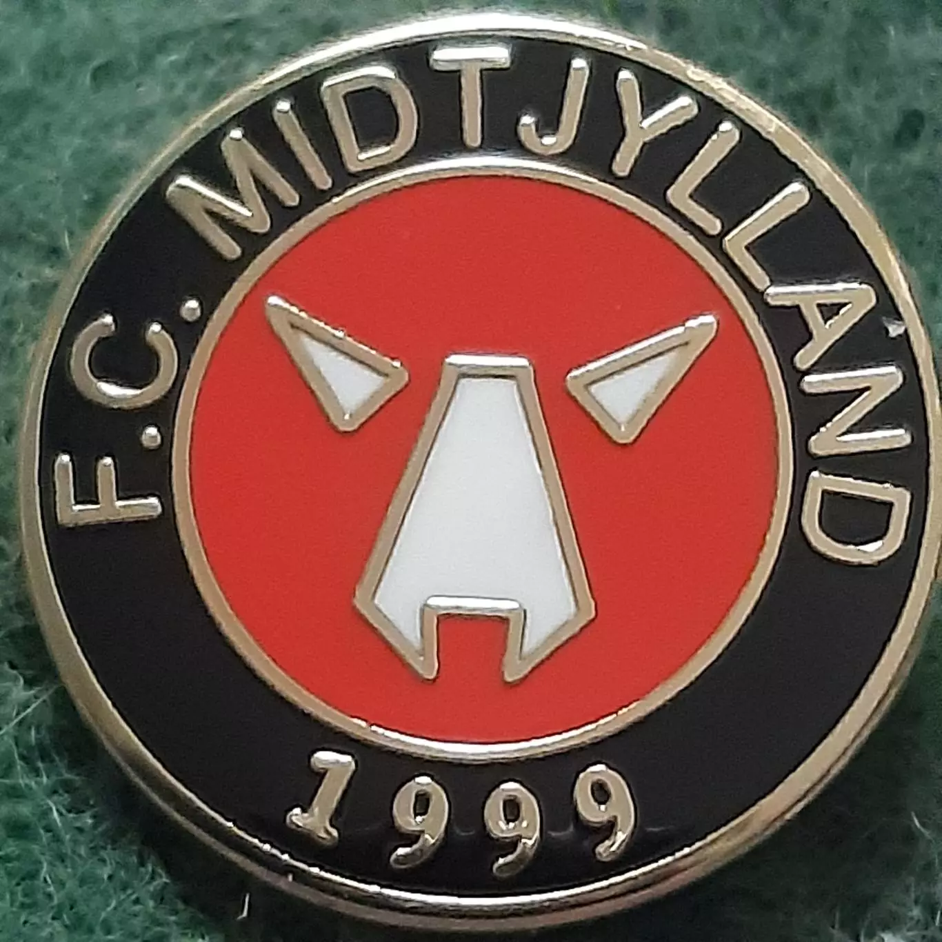 Футбол. клуб ФК.МІДТЬЮЛЛАНН ДАНІЯ.ЕМАЛЬ.