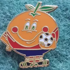 Футбол.Чемпіонат світу ФІФА.1982 ІСПАНІЯ.талісман маскот .ЕМАЛЬ