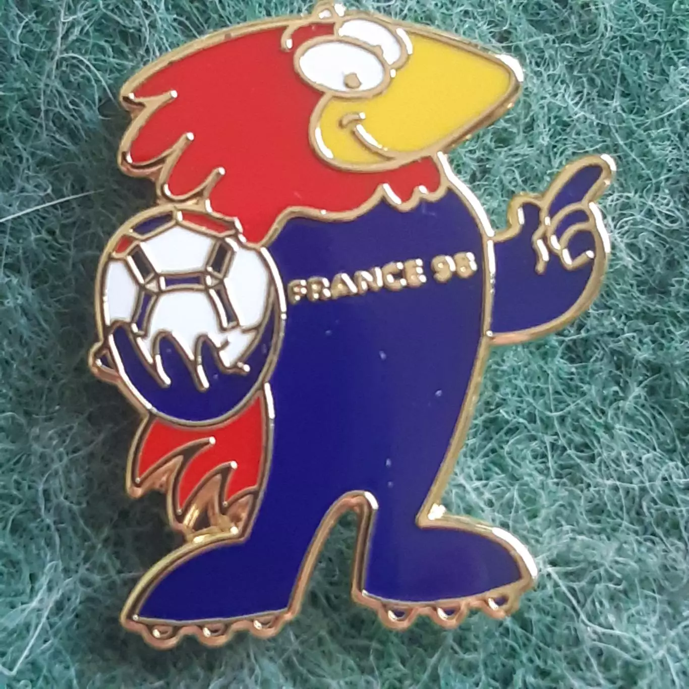 Футбол.Чемпіонат світу ФІФА. 1998.ФРАНЦІЯ .талісман.маскот.ЕМАЛЬ