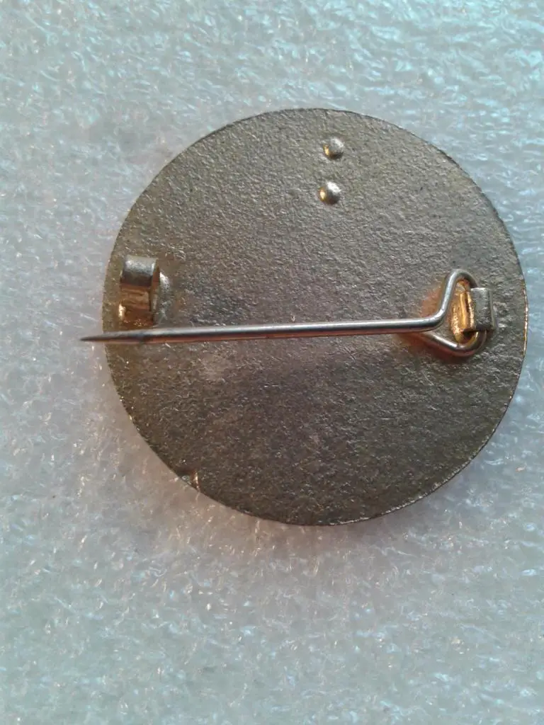 Футбол.ФК Ноттингем Форест 1979 КЕЧ.старая ЭМАЛЬ.д=32 1