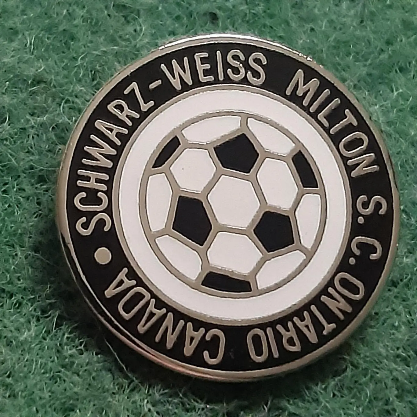 Футбол.клуб.ФК.МІЛТОН соккер клуб КАНАДА .ЕМАЛЬ.