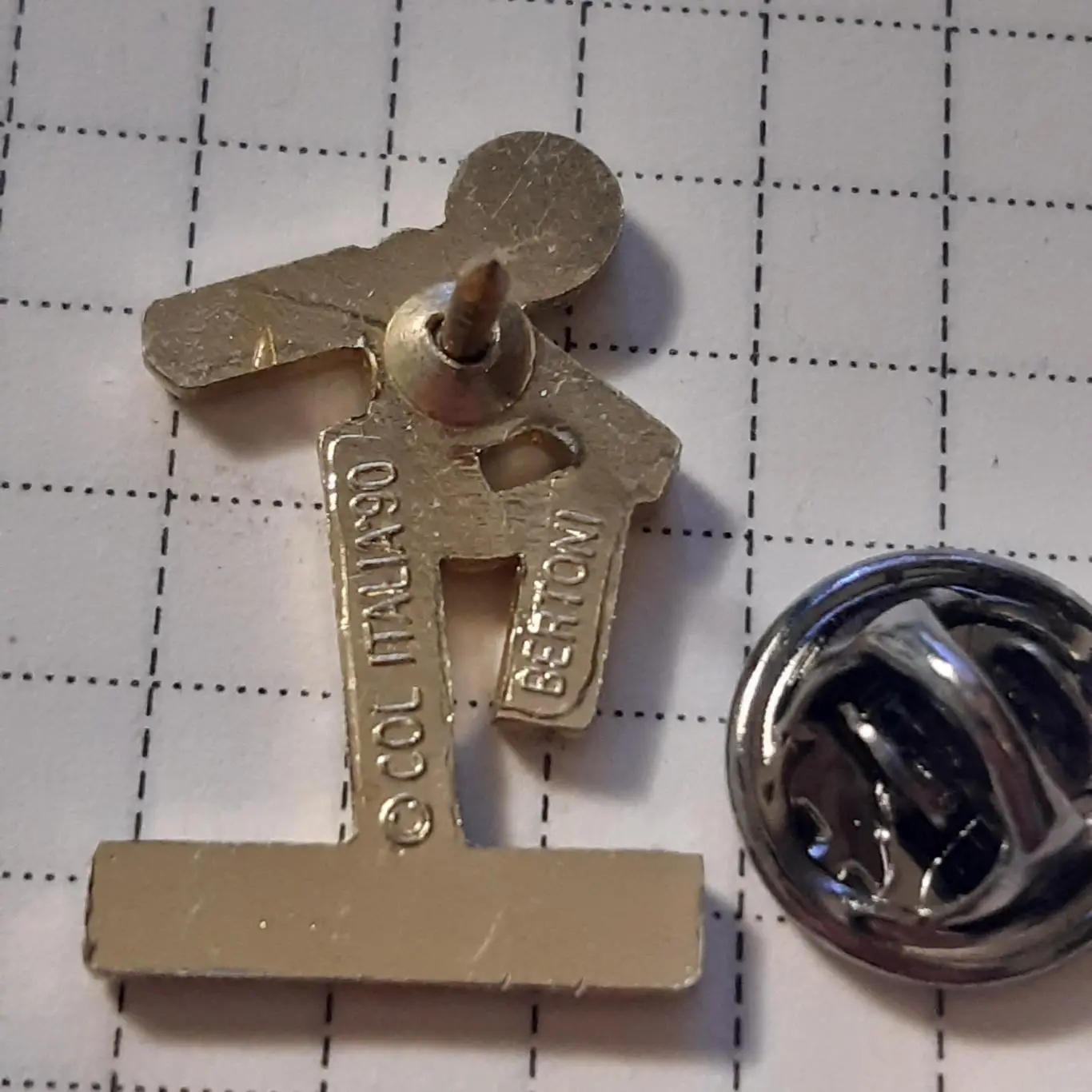 Футбол.Чемпіонат світу з футболу ФІФА FIFA.ІТАЛІЯ 1990 оригінал тавро Bertoni. 1