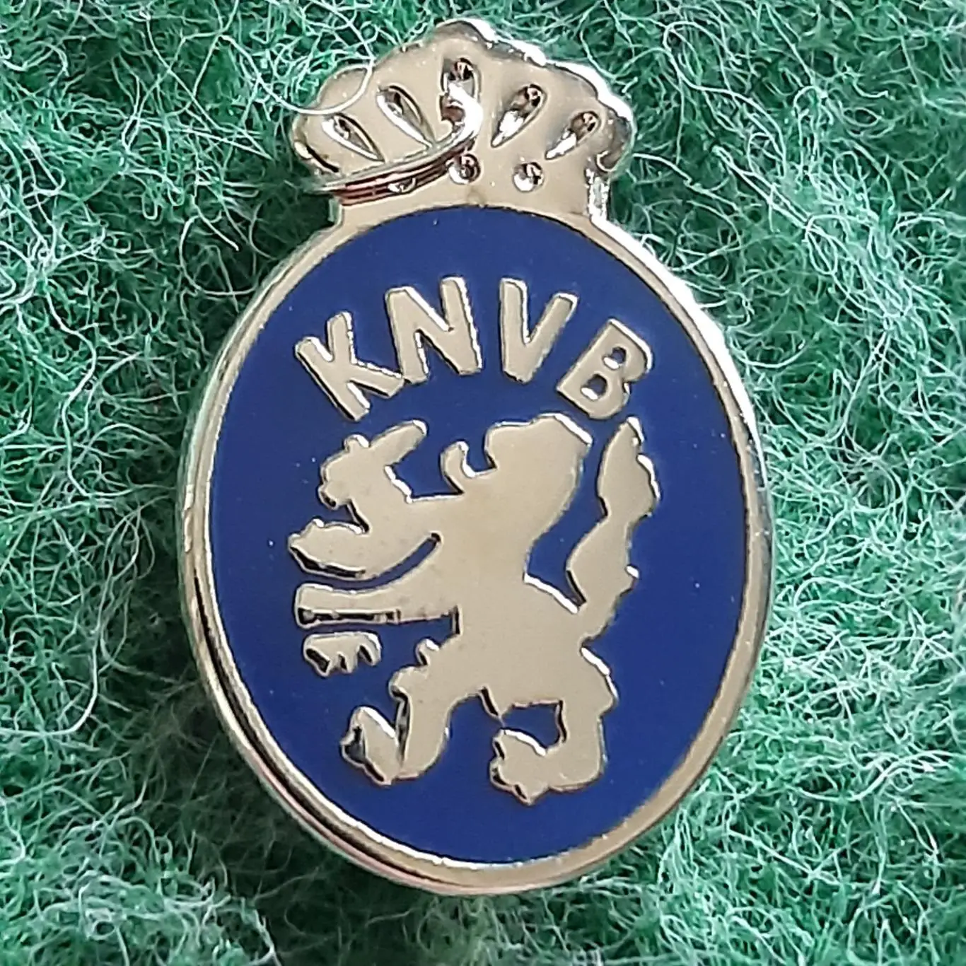 Футбол.федерація ассоціація. НІДЕРЛАНДИ. ЕМАЛЬ.