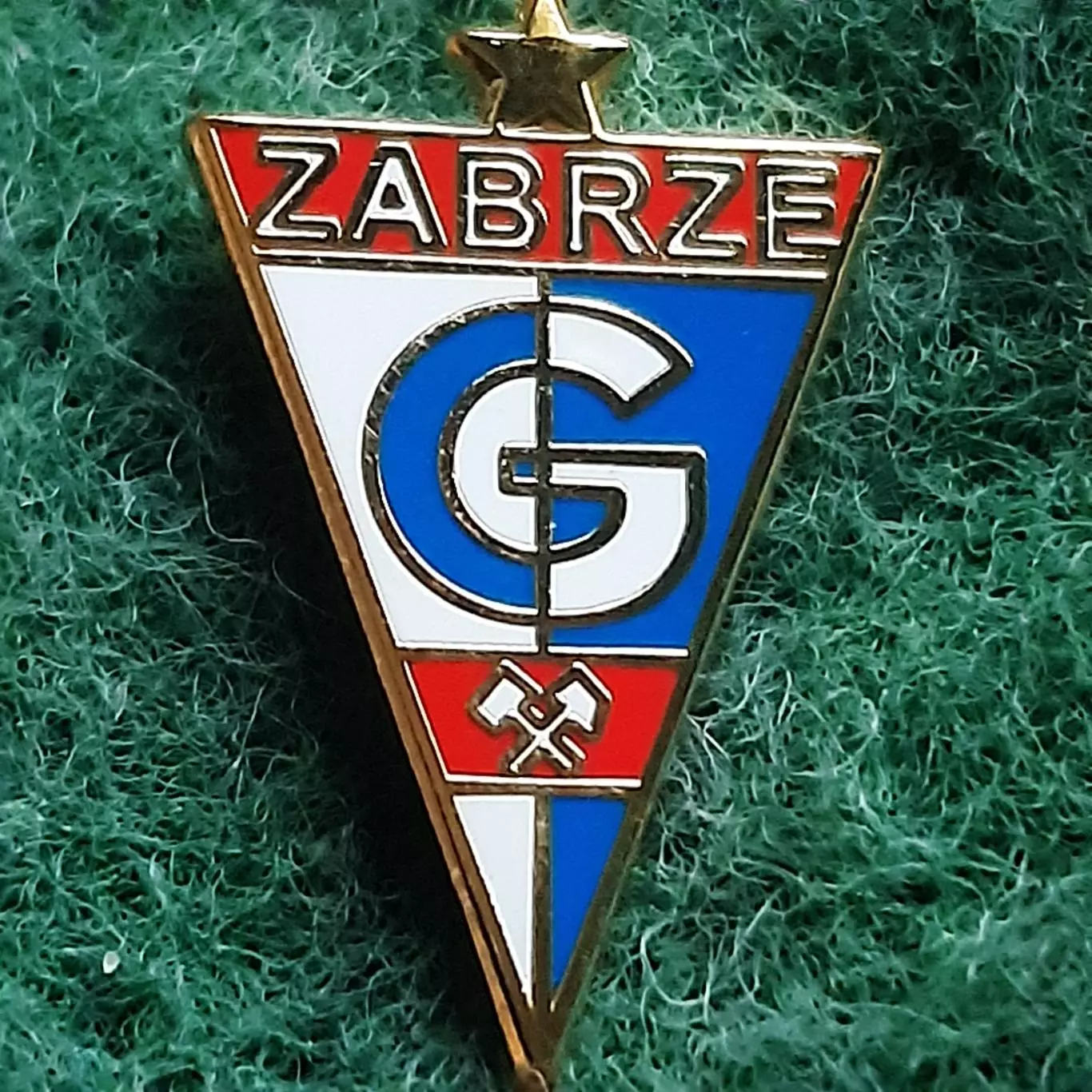 Футбол.клуб.ФК. ГУРНІК ПОЛЬША.ЕМАЛЬ.