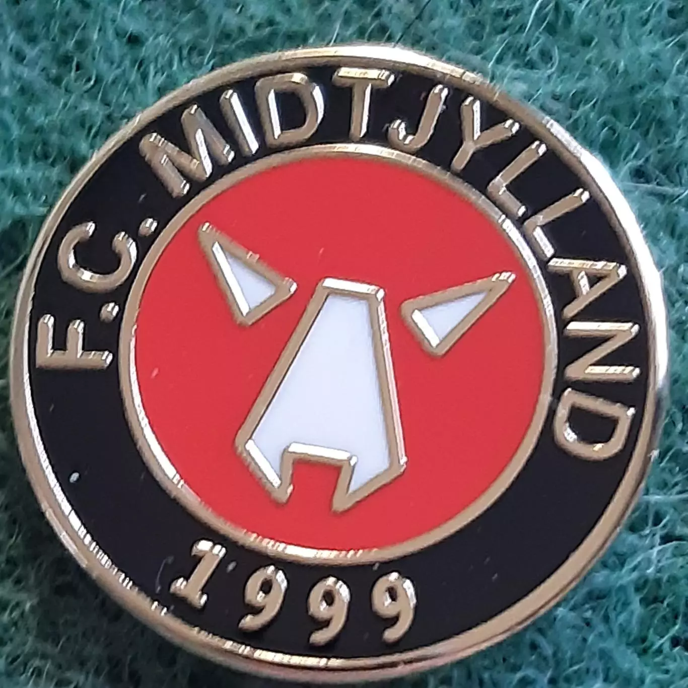 Футбол.клуб.ФК МІДТЬЮЛЛАНН ДАНІЯ.ЕМАЛЬ