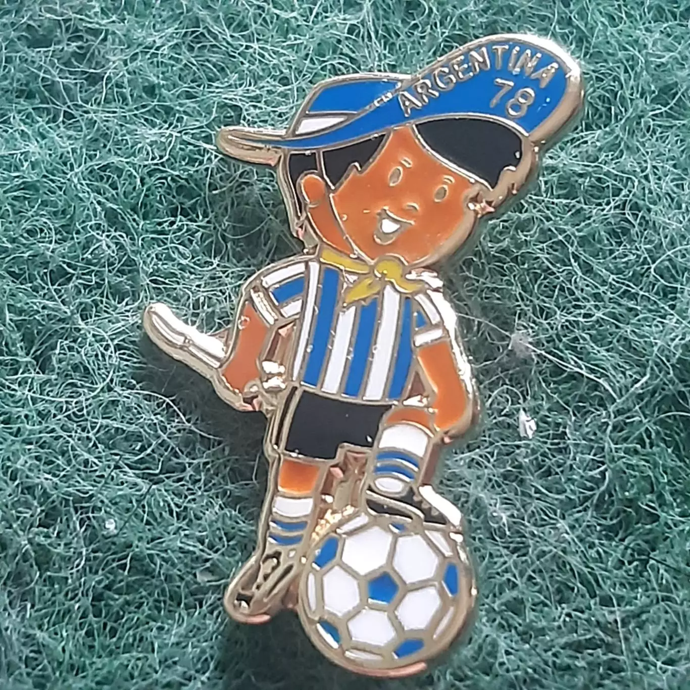 Футбол.Чемпіонат світу.ФІФА.АРГЕНТИНА 1978.талісман маскот .ЕМАЛЬ