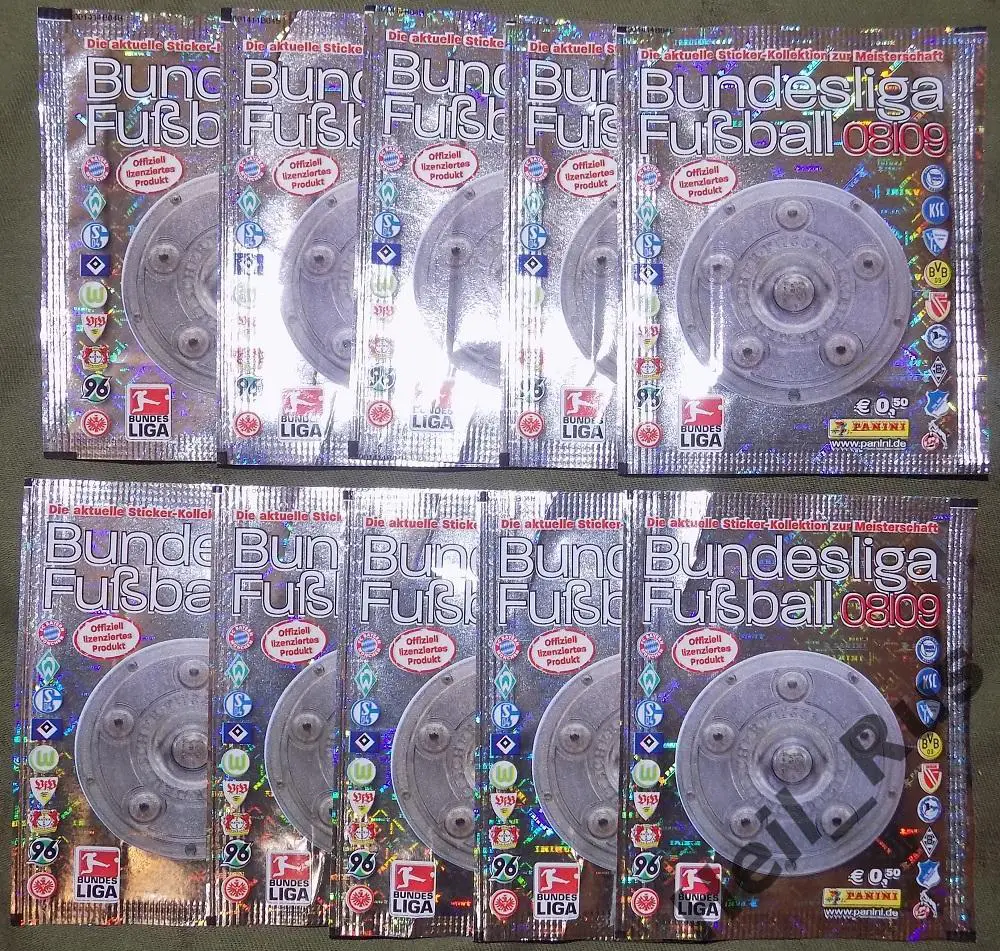 Футбол. 10 запечатанных пакетиков с наклейками Panini Бундеслига 2008-2009