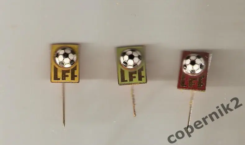 Федерация Футбола Литвы нач. 90-х (3-х цветов под цвета нац. флага) - лот из 3-х