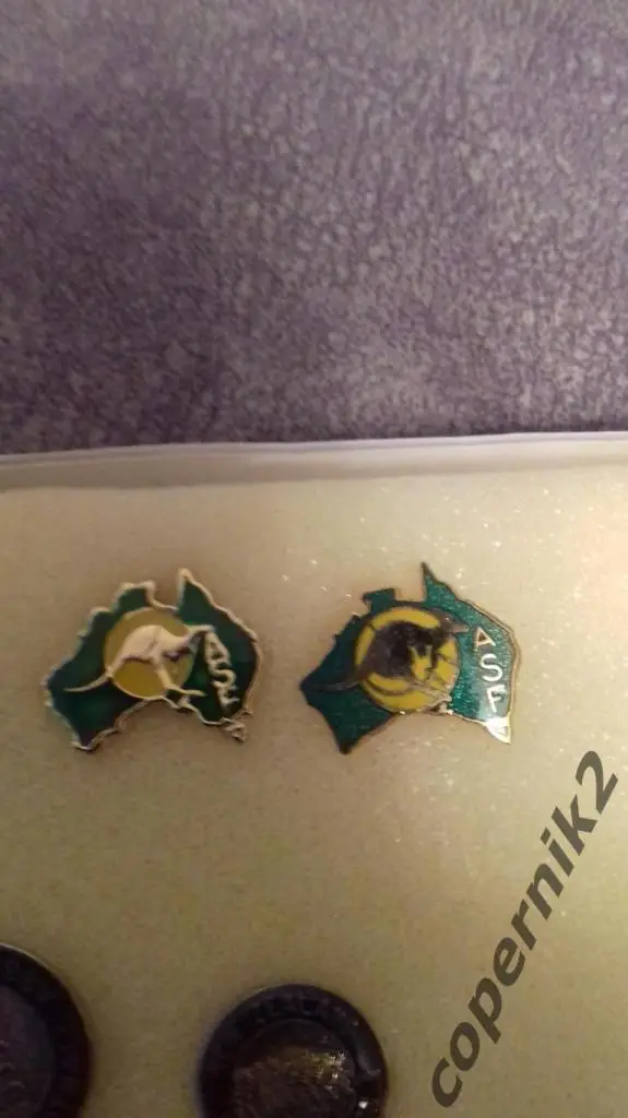 Футбольная федерация Австралия (справа)