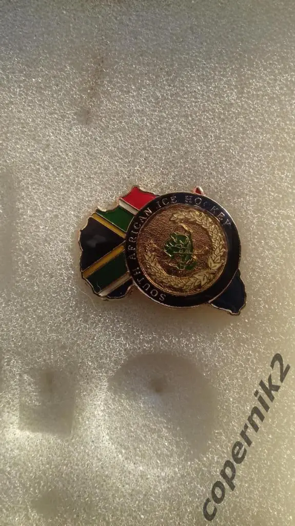 Федерация хоккея Южной Африки - ( две пластм. цанги)