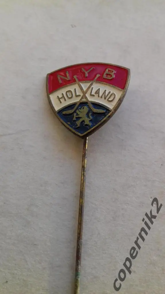 Федерация хоккея Голландии- ( игла )