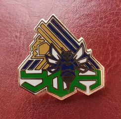 Хоккей значок Уфа Салават Юлаев пчела