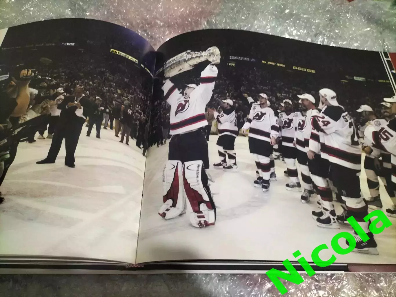 Книга альбом 25 лет истории Нью -Джерси Дэвилз(США). 6