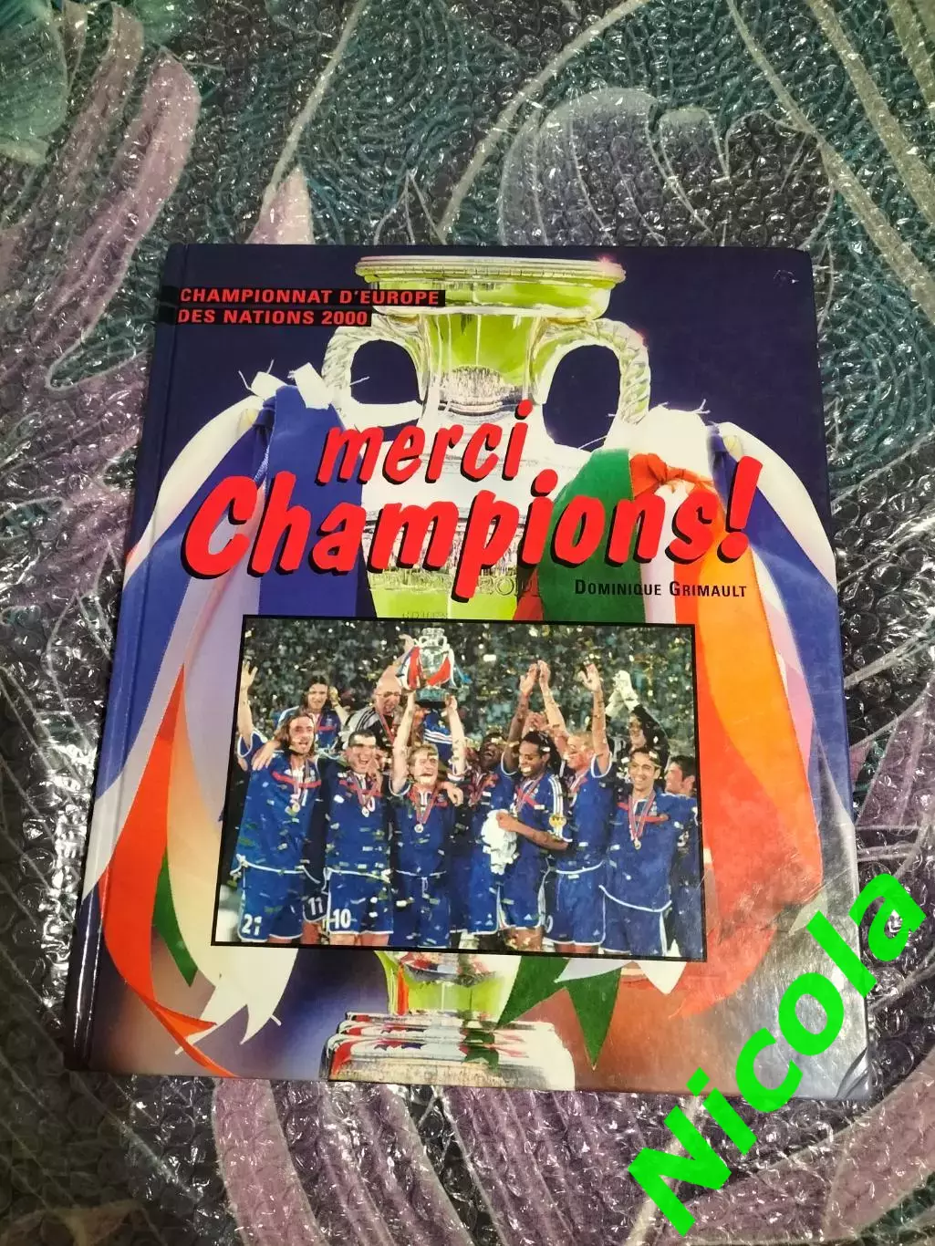 Классный фотоальбом Чемпионат Европы -2000 года.