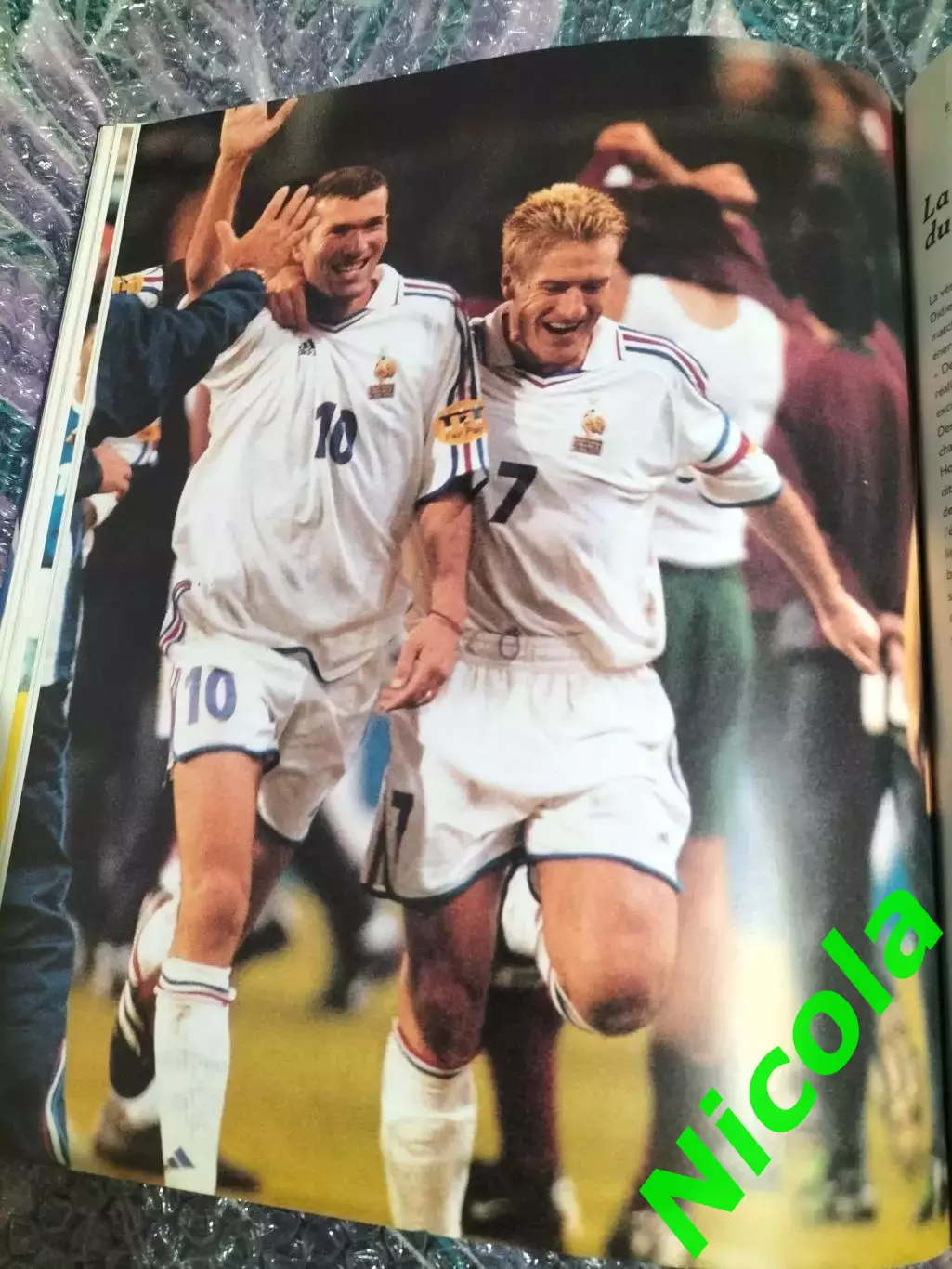 Классный фотоальбом Чемпионат Европы -2000 года. 3