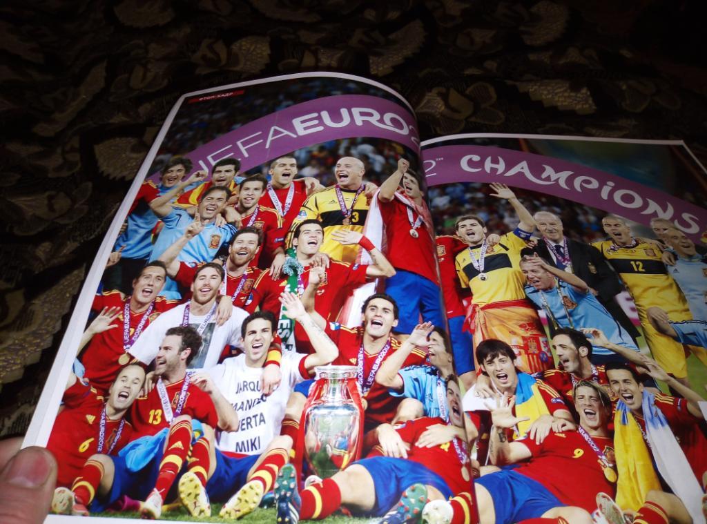 Журнал Еврофутбол за август 2012 года. 3
