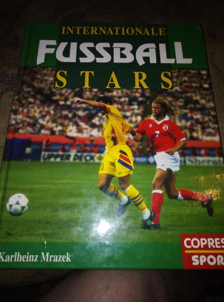 Книга Fussball stars( Германия)., 1994 года выпуска.